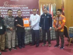 Daftarkan Bacaleg ke KPU, Budi Mansur: PKS Siap Bertarung