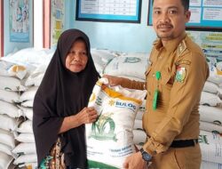 Lurah Rangas Salurkan Bantuan Cadangan Pangan Tahap ke-V